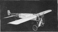 Bleriot XI, mitdiesem Typ überflog der Konstrukteur am 25. Juli 1909 als erster Motorflieger den Ärmelkanal. Modell M 7:10.